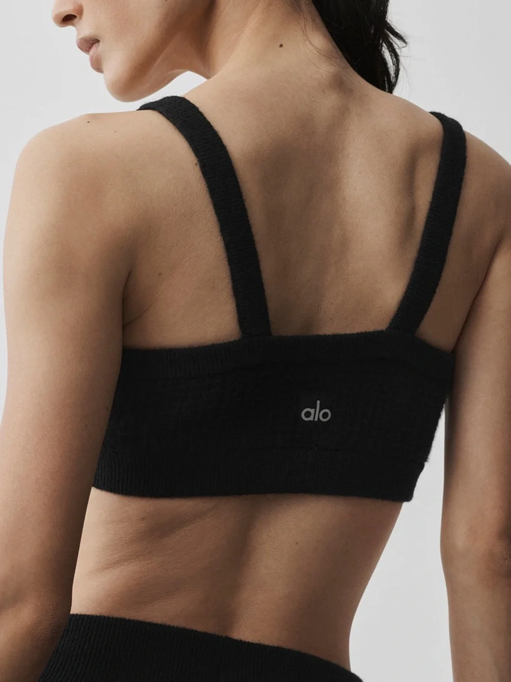Alo Yoga Women's Cashmere Plush Waffle V-Neck Bra
